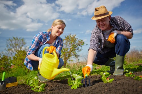 Accessible service information for Gardeners Goddington