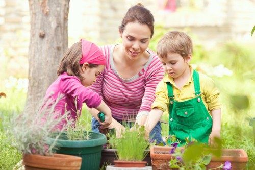 Local transfer station handling separated garden materials